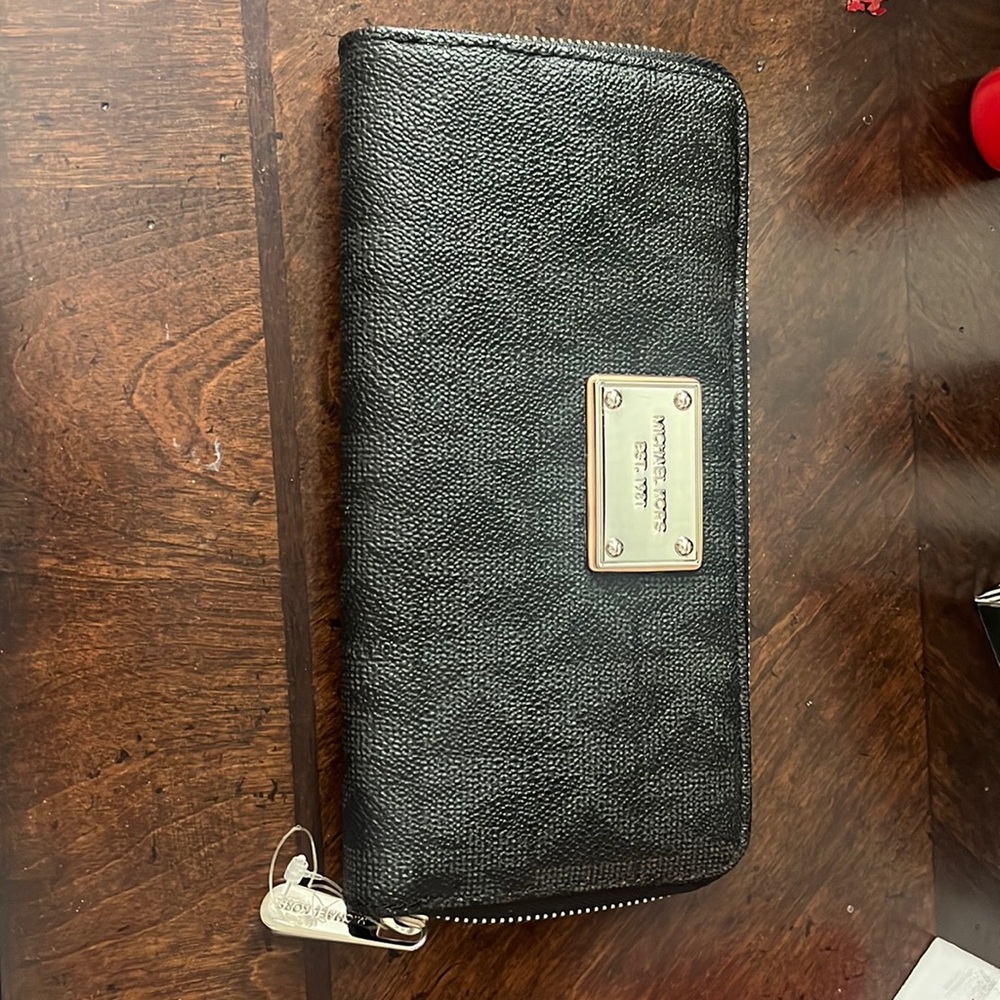 MK wallet